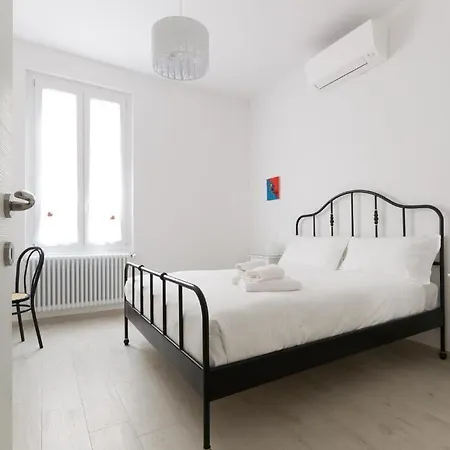 Housmart Vicolo Bolognetti * Bologna